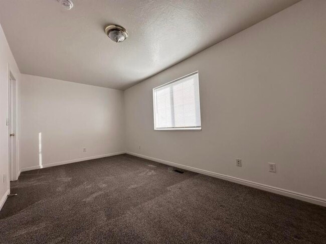 Building Photo - 15080 N 5400 W