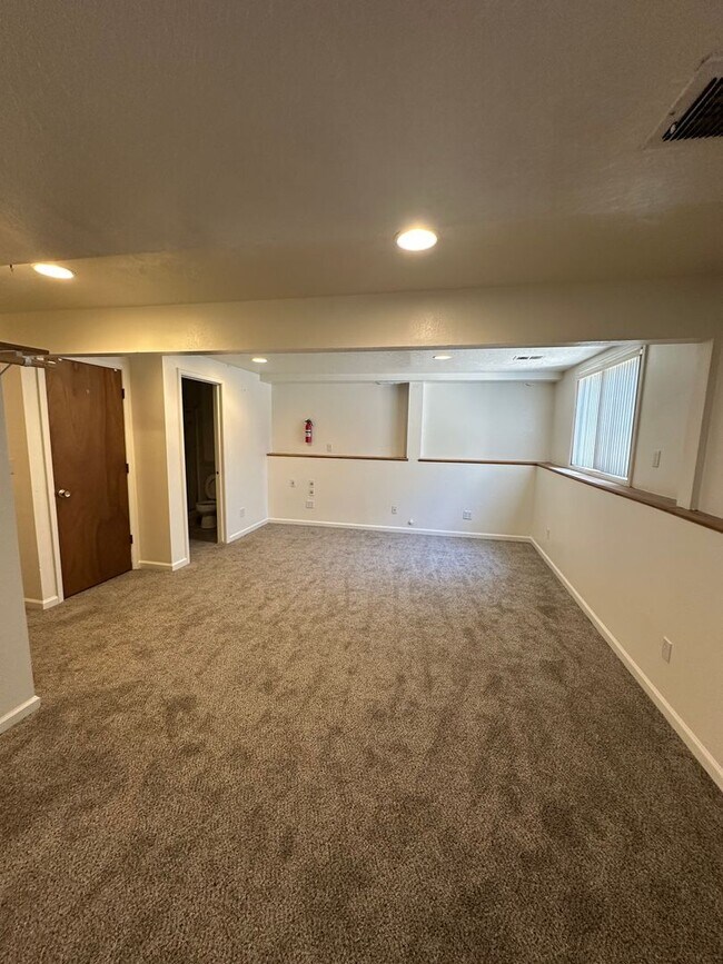 Building Photo - 314 N 49th Ave Ct