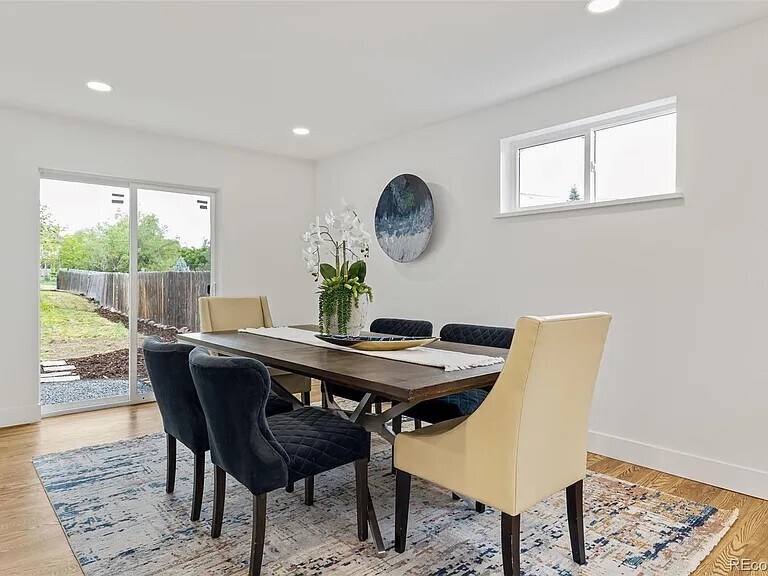 Dining - 5573 S Huron St