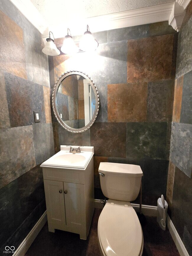 Building Photo - 7620 Snowflake Dr