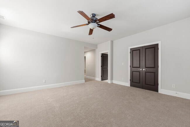 Building Photo - 2041 Mendenhall Cir