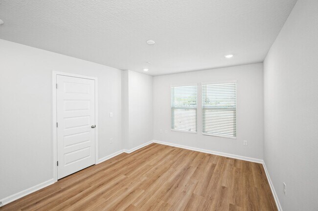 Building Photo - 4246 Lost Bay Dr