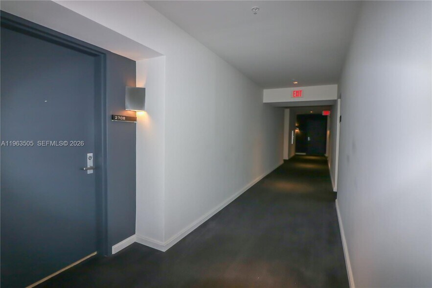 Building Photo - 335 S Biscayne Blvd