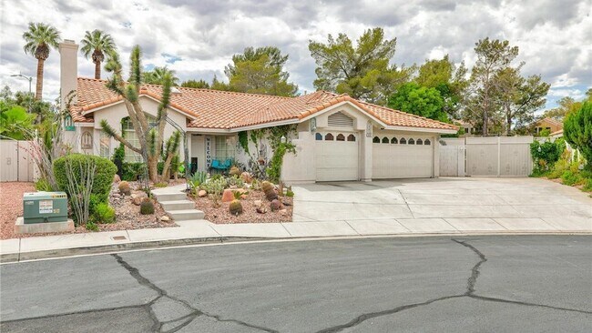 Building Photo - 2516 Sunup Dr