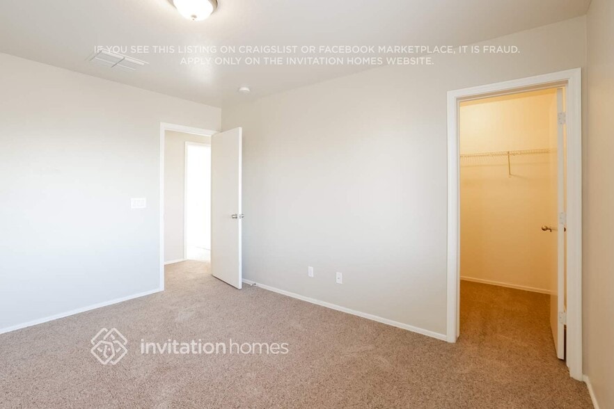 Building Photo - 10391 N 115th Dr