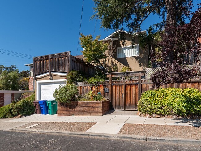 Building Photo - Updated single family home