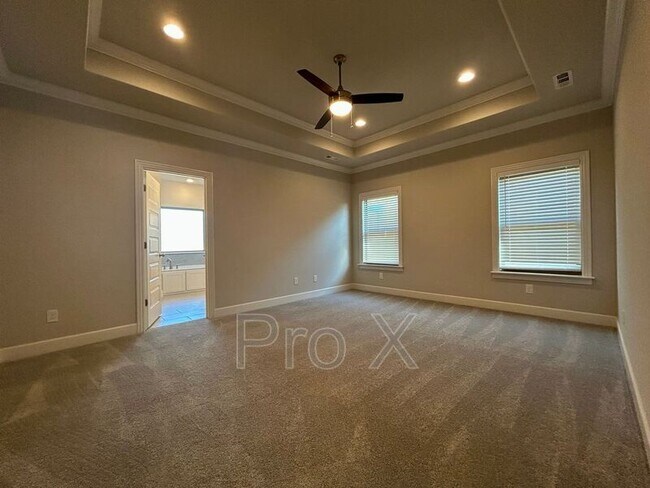 Building Photo - 1900 Charles St