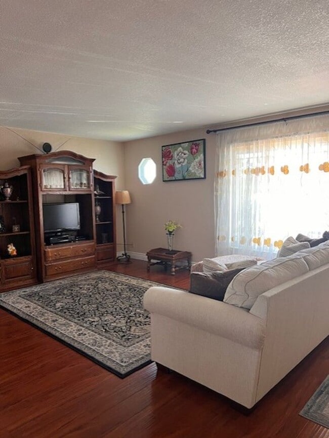Building Photo - Furnished Home for Rent – North Highlands, CA