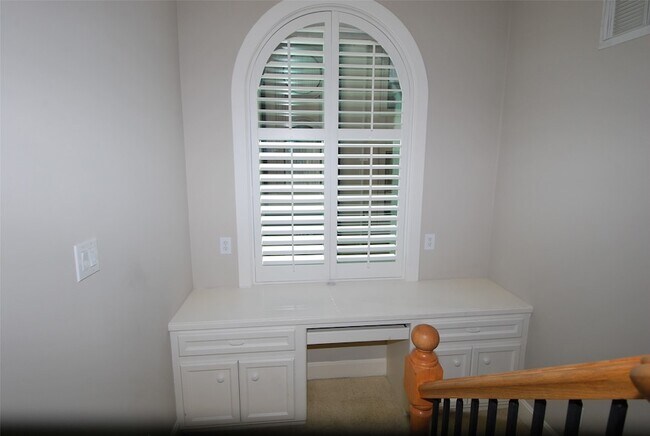 Building Photo - 2410 Dorrington St