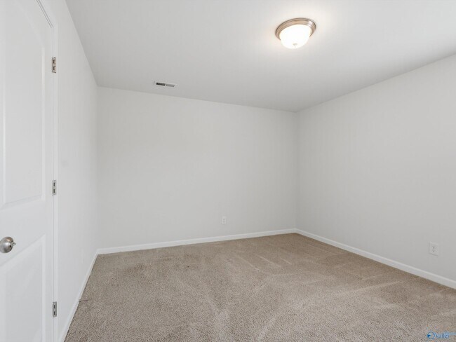 Building Photo - 122 Kretzer Ct