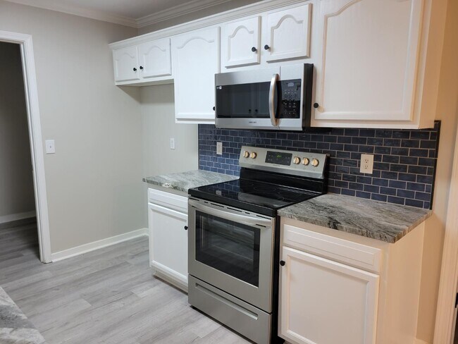 Building Photo - 119 Cedar Spring Cir