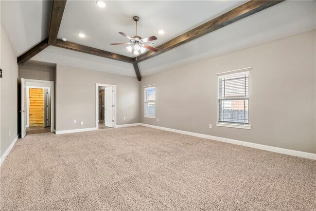 Building Photo - 4402 SW Alfalfa Ave