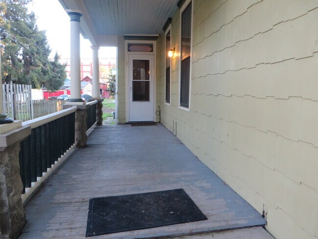 Building Photo - 1125 Wilt St