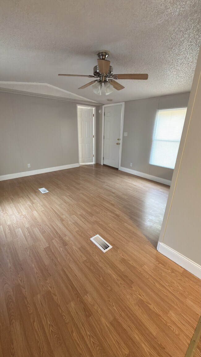 Building Photo - 3427 21 E M.L.K. Jr Dr