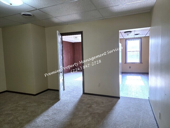 Building Photo - 220 5th St