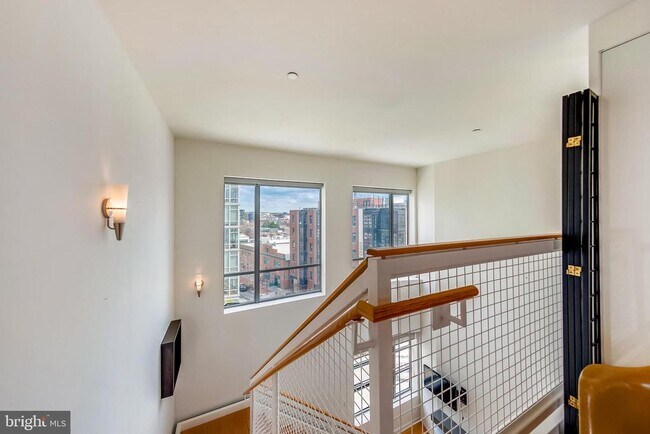 Building Photo - 1414 Belmont St NW