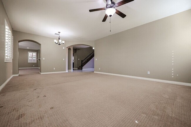 Building Photo - COMING SOON! Great Location!Stunning 6-bedroom Plus 7, 4.5-bathroom home located in Chandler