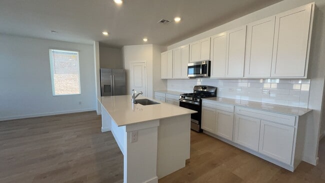 Building Photo - 20417 Mule Deer Drive