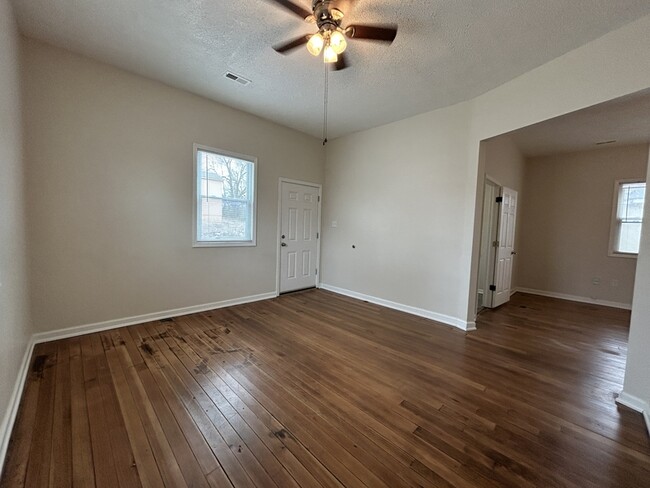 Building Photo - 4100 Highland Ave