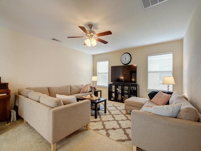 Building Photo - 3420 Bach Dr