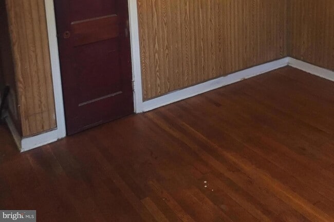 Building Photo - 106 Denison St