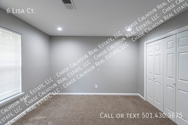 Building Photo - 6 Lisa Ct