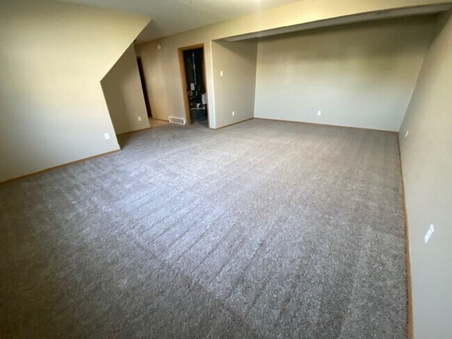 Building Photo - 6013 23rd St S