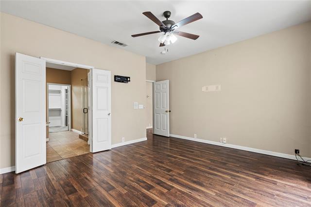 Building Photo - 3813 Oak Leaf Ln