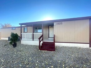 Building Photo - 3 bedroom in Chino!