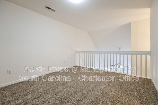 Building Photo - 169 Dorothy Dr