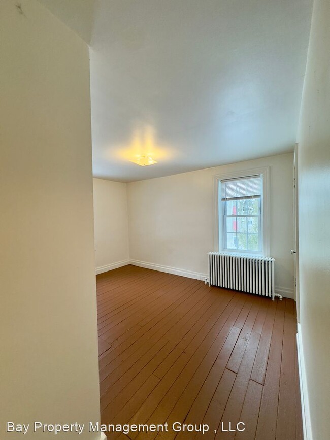 Building Photo - 3 br, 1 bath House - 204 Dairy Rd.