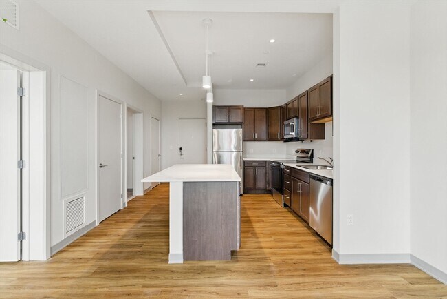 Building Photo - 1170 Tremont St