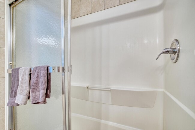 Building Photo - 3731 S Kemper Rd