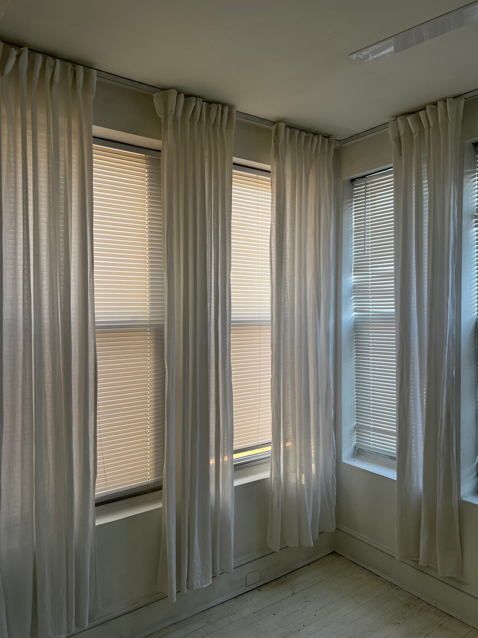 Building Photo - 768 Saratoga Ave