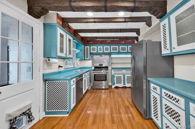 Building Photo - 1155 Webster Ave