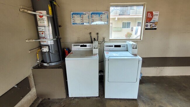 Building Photo - Upstairs Vacancy in West La Habra!