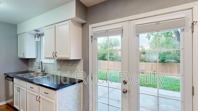 Building Photo - 4817 Ridenour Dr