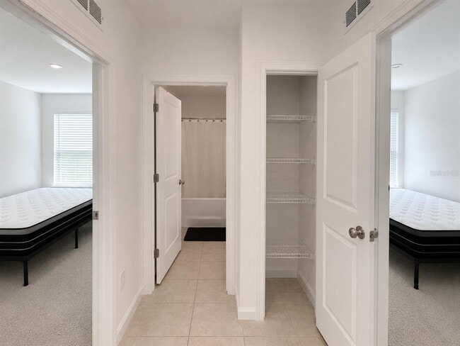 Building Photo - 5671 Nispero Wy