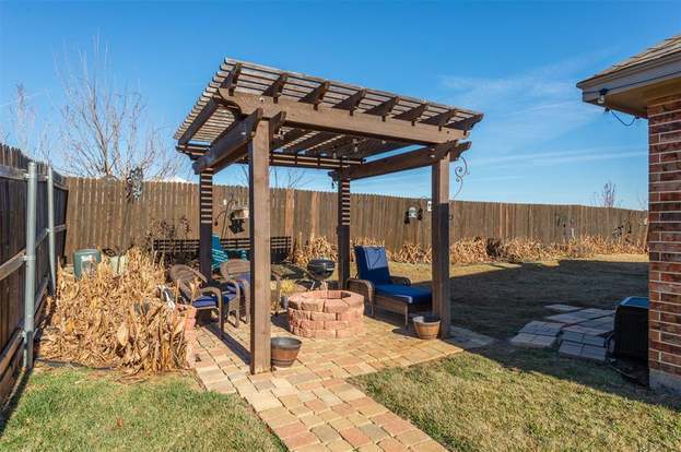 Building Photo - 537 Meadowcrest Dr