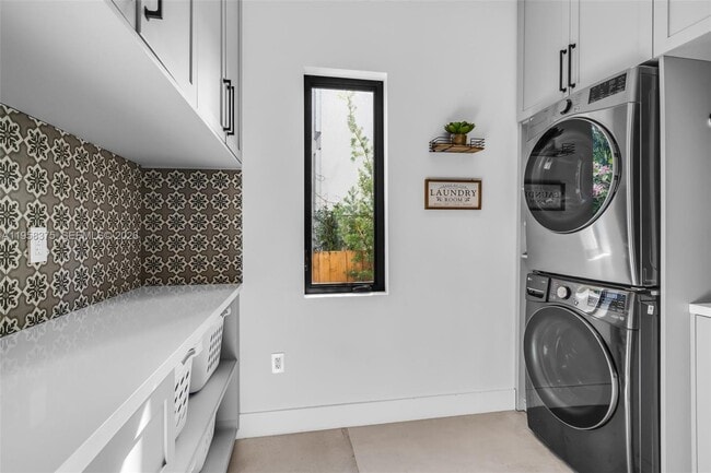 Building Photo - 420 Palmwood Ln