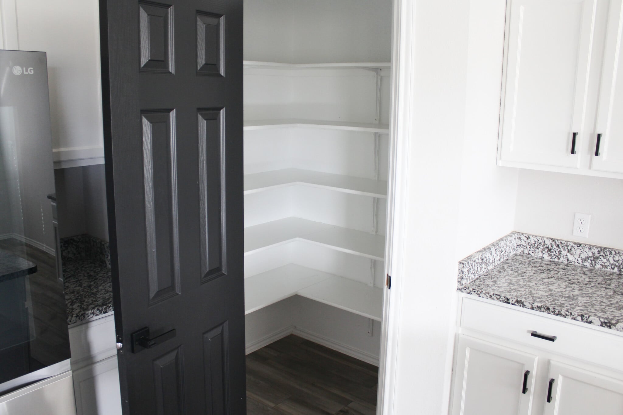 Building Photo - 1013 Velvet Ct