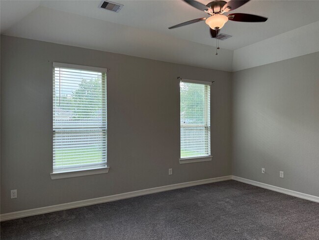 Building Photo - 1555 Primrose St