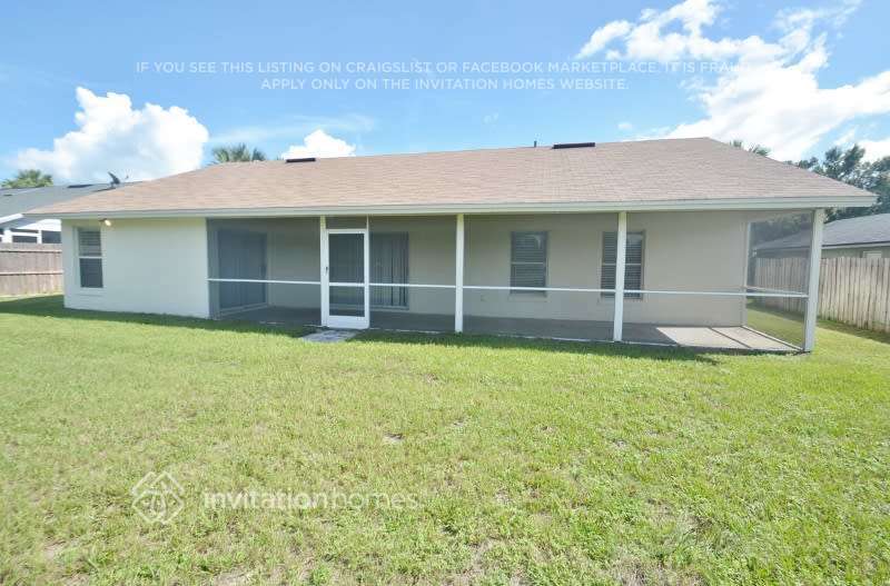 Building Photo - 435 Country Wood Cir
