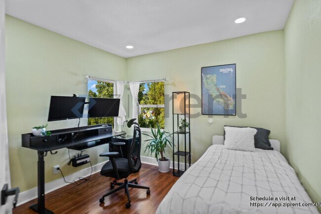 Building Photo - 3473 Birdsall Ave