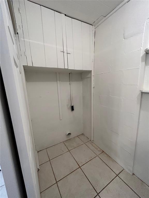 Building Photo - 460 Card Ave