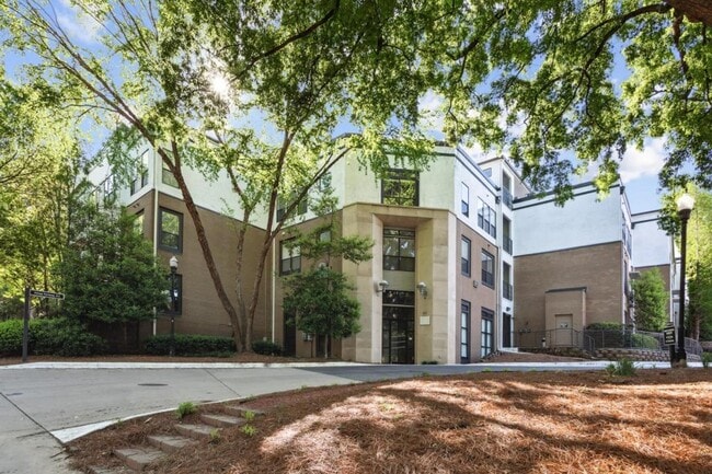 Building Photo - 821 Ralph McGill Blvd NE
