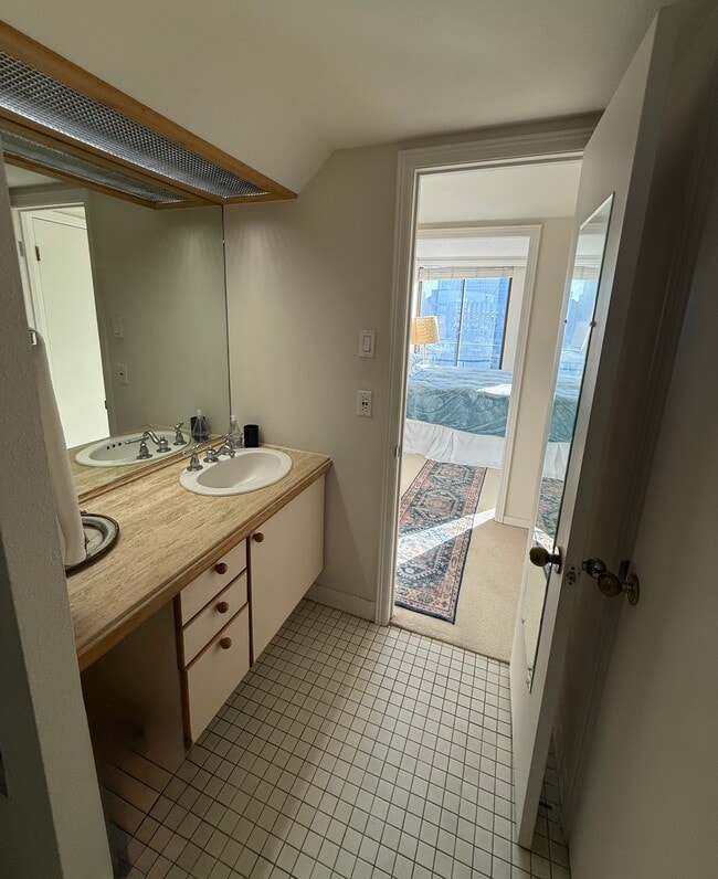 Building Photo - 1122 Colorado St