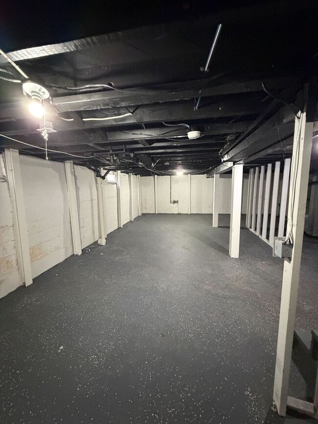 Building Photo - Stunningly Updated 2BR Home in Prime Bexley Location