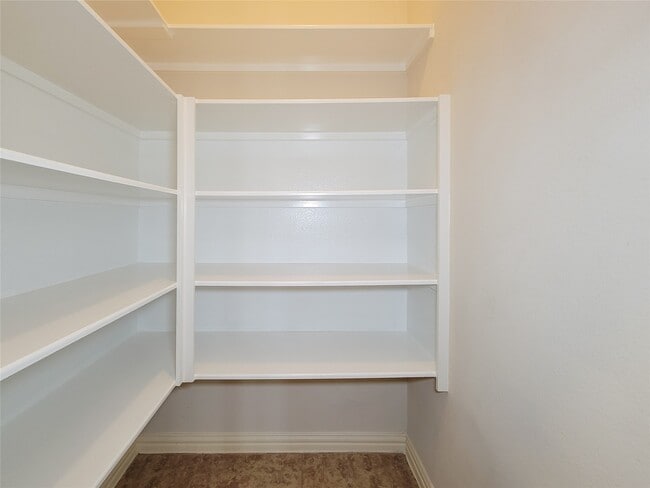 Building Photo - 18419 E Morgans Bend Dr