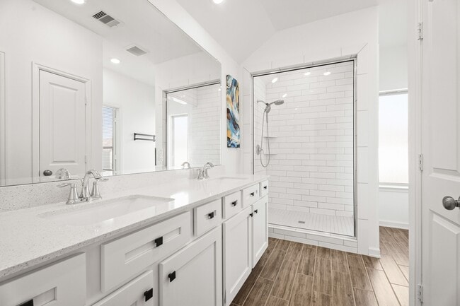 Building Photo - 4103 Balboa Dr